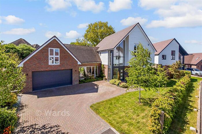 5 Bedroom Detached House For Sale In Warmlake Orchard, Sutton Valence, Kent, ME17