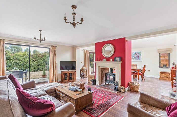 5 Bedroom Detached House For Sale In Whiteman Close, Langford, Biggleswade, SG18