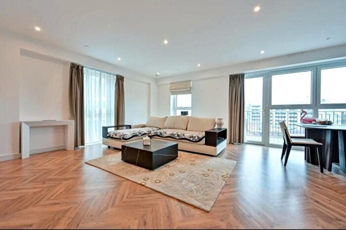 2 Bedroom Flat To Rent In Tryon House, Brook Street, Kingston Upon Thames, Surrey, [Ref: RUwfzt], KT1