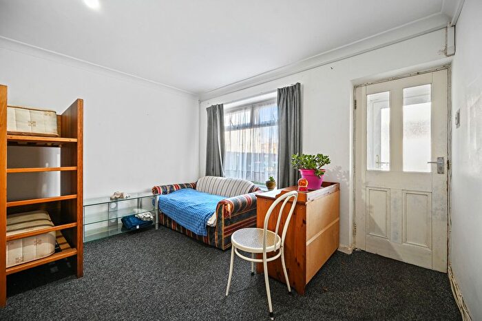 1 Bedroom Flat For Sale In Craven Park Road, London, NW10