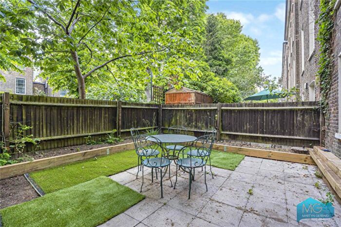 3 Bedroom Apartment For Sale In Oxford Road, London, NW6