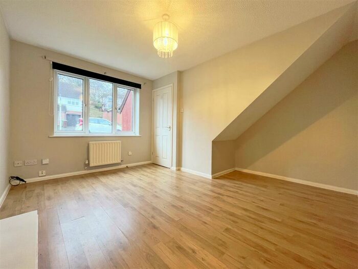 2 Bedroom End Of Terrace House To Rent In Pendle Crescent, Mapperley
