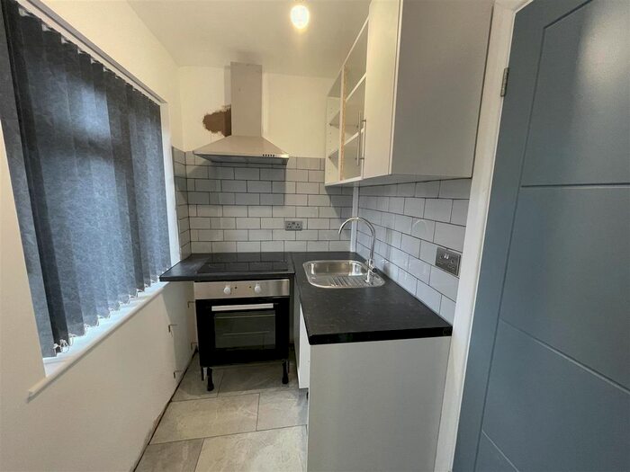 Studio To Rent In Taunton Avenue, Hounslow, TW3