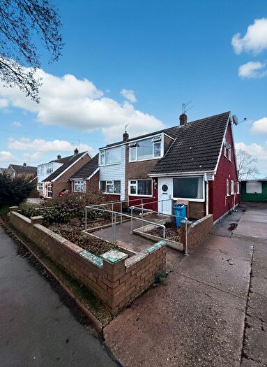 3 Bedroom Semi Detached House For Sale In Compass Road, Hull, HU6