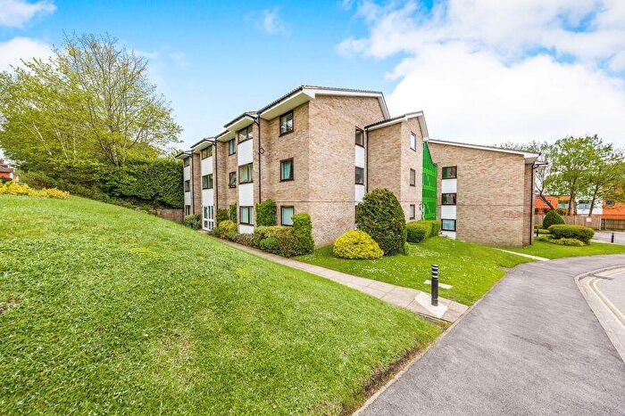 3 Bedroom Flat To Rent In Greencroft, Clockhouse Road, Farnborough, GU14