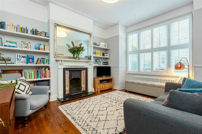 2 Bedroom Flat For Sale In Dahomey Road, Furzedown, SW16