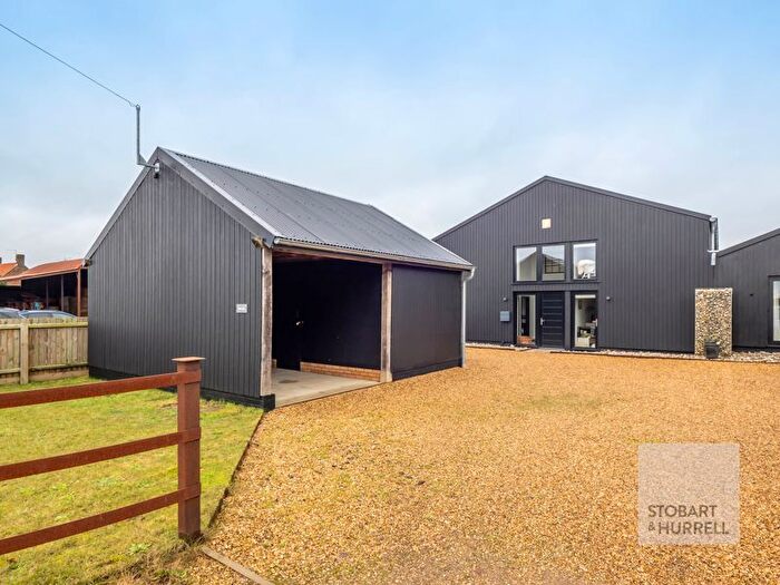 4 Bedroom Barn Conversion For Sale In Chestnut Barn, Heath Road, Corpusty, Norfolk, NR11