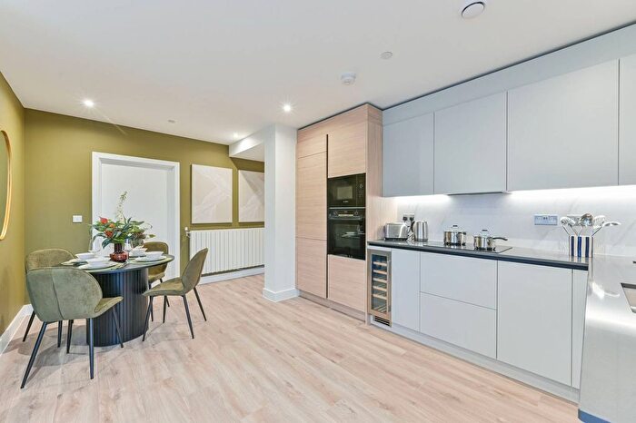 2 Bedroom Flat For Sale In Kidbrooke Village, Kidbrooke, SE3