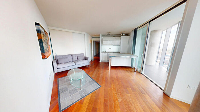 2 Bedroom Apartment To Rent In Beetham Tower, Birmingham, B1