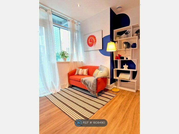 2 Bedroom Flat To Rent In Gerry Raffles Square, London, E15