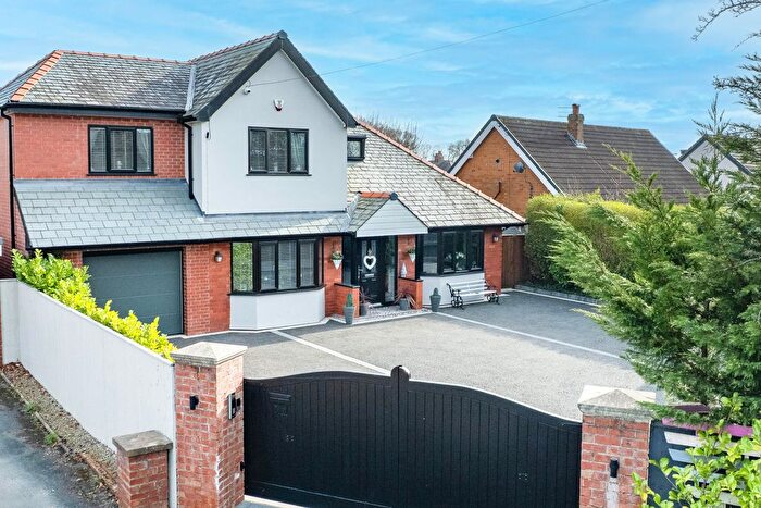 4 Bedroom Detached House For Sale In Liverpool Road, Penwortham, PR1
