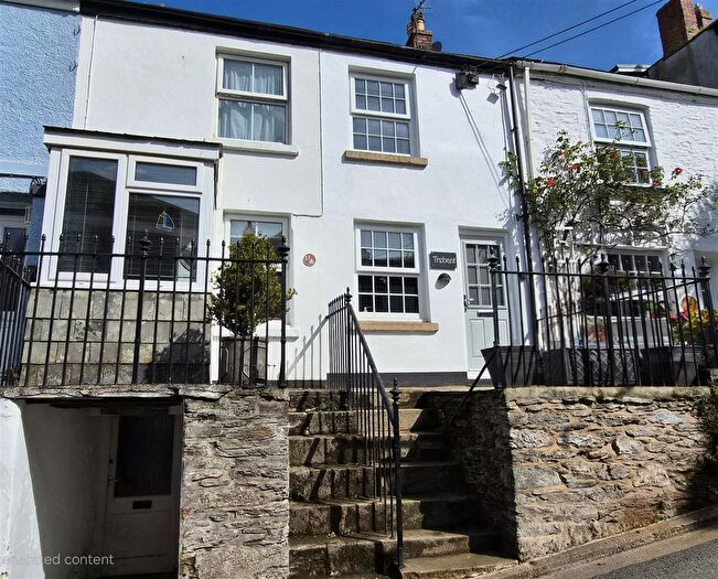 3 Bedroom Terraced House For Sale In Fore Street, Polruan, PL23
