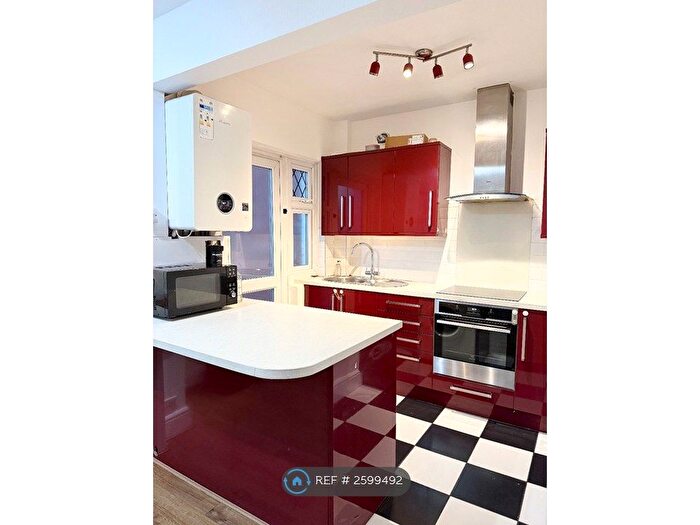 4 Bedroom Terraced House To Rent In Lansbury Drive, London, UB4