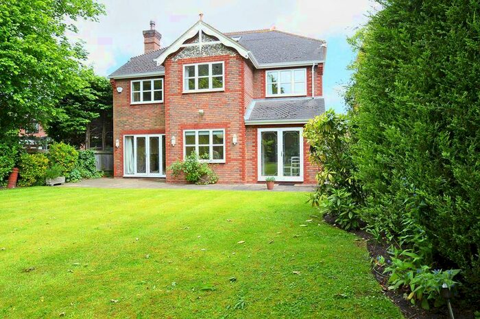 5 Bedroom Detached House To Rent In Hersham Road, Walton On Thames, KT12