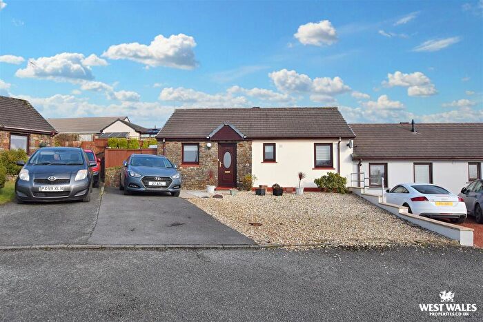 2 Bedroom Semi-Detached Bungalow For Sale In Oakfield Drive, Kilgetty, SA68