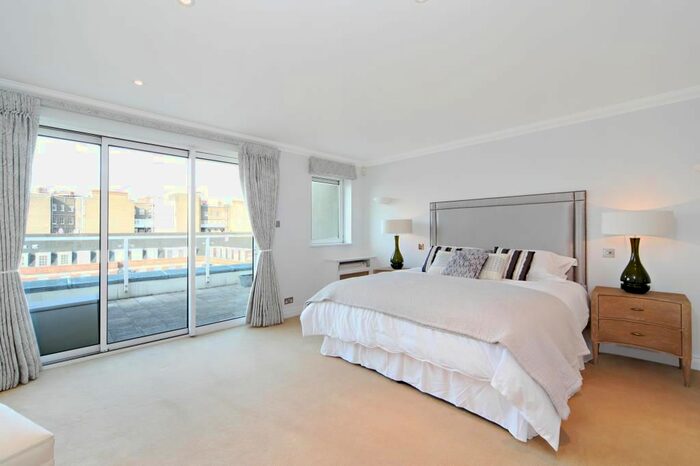 3 Bedroom Flat To Rent In Princes Gate, London, SW7