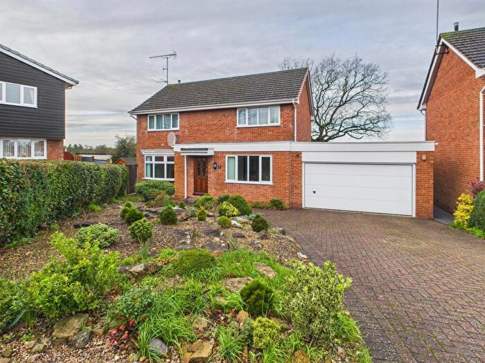 4 Bedroom Detached House For Sale In Devonshire Avenue, Amber Heights, Ripley, DE5