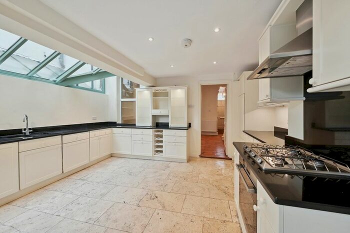 4 Bedroom Terraced House To Rent In Burnthwaite Road, London, SW6