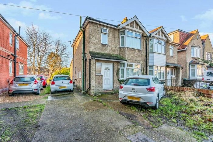 5 Bedroom Detached House To Rent In Chamberlain Road, Southampton, Hampshire SO17