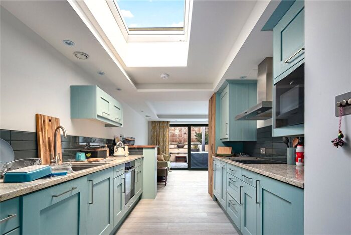 1 Bedroom Flat To Rent In Thistlewaite Road, London, E5