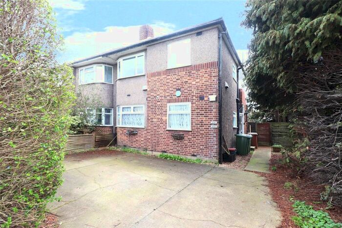 2 Bedroom Maisonette To Rent In Parkside Avenue, Bexleyheath, Kent, DA7
