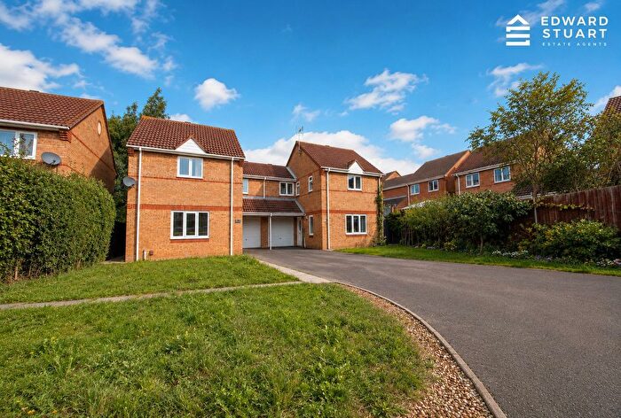 3 Bedroom Semi Detached House For Sale In Heron Park, Peterborough, Cambridgeshire, PE1