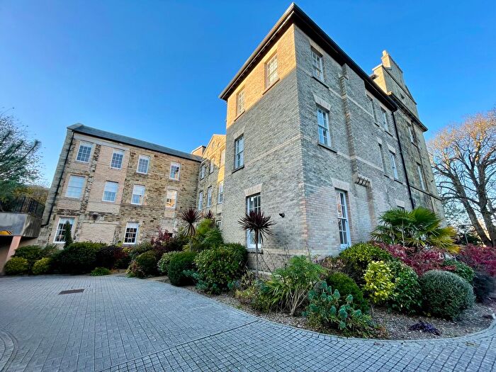 2 Bedroom Property To Rent In Corte Spry, Truro, TR1