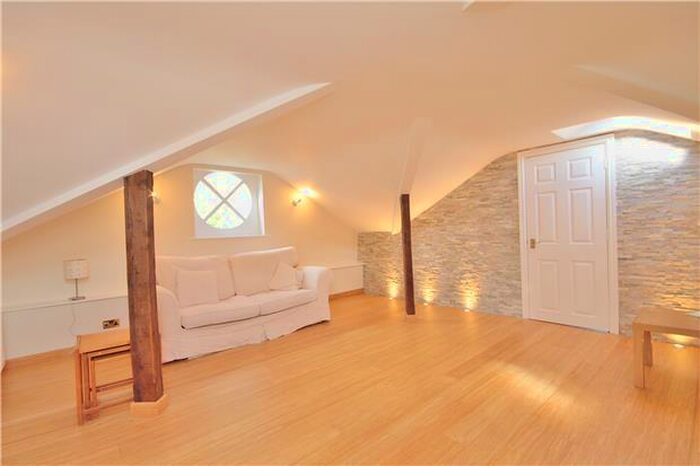 2 Bedroom Apartment To Rent In Iffley Borders, Oxford, OX4