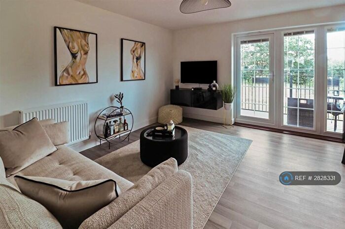 1 Bedroom Flat To Rent In Kingfisher Way, Harlow, CM17