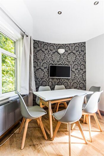 2 Bedroom Flat To Rent In Agar Grove, London, London, NW1