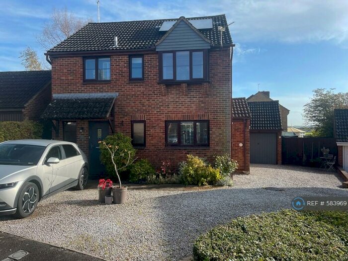 3 Bedroom Detached House To Rent In Home Ground, Royal Wootton Bassett, Swindon, SN4