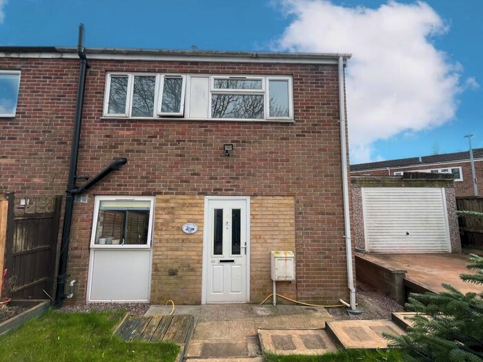 3 Bedroom House To Rent In St. Marys Way, Hucknall, Nottingham, NG15