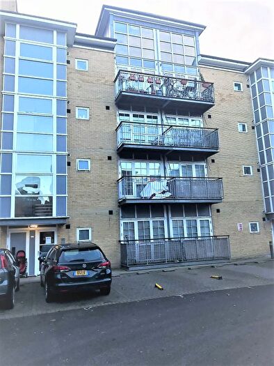 2 Bedroom Flat To Rent In Malt House Place, Romford, RM1