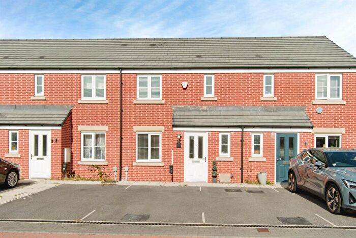 3 Bedroom Terraced House For Sale In Newthorpe View, Micklefield, Leeds, LS25