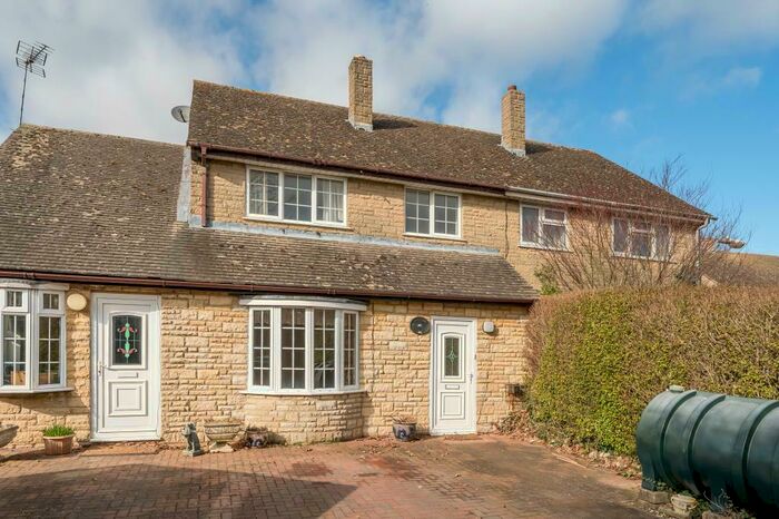 3 Bedroom Terraced House To Rent In Kingham, Oxfordshire, OX7