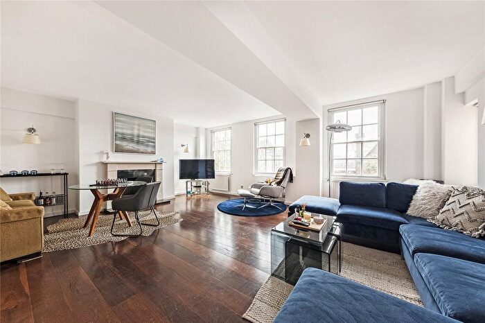 3 Bedroom Flat To Rent In Cranmer Court, Whiteheads Grove, SW3