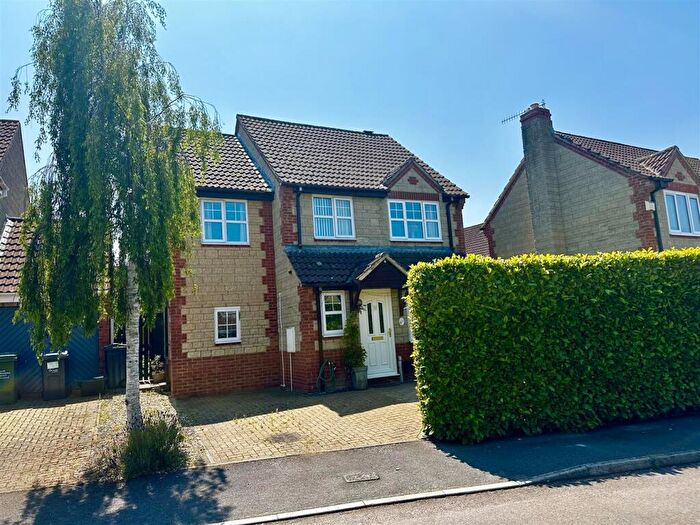 4 Bedroom Detached House To Rent In Marden Way, Calne, SN11