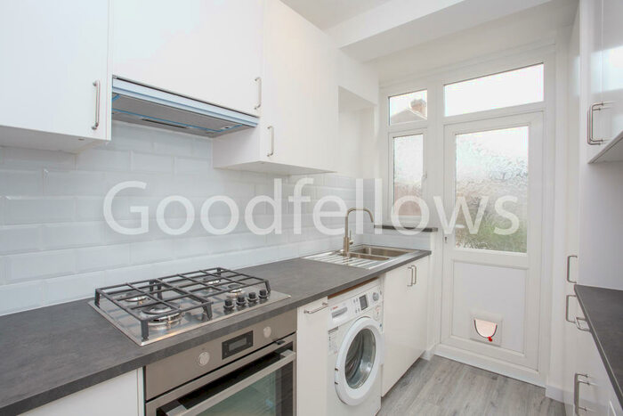 3 Bedroom House To Rent In Aragon Road, Morden, Surrey, SM4