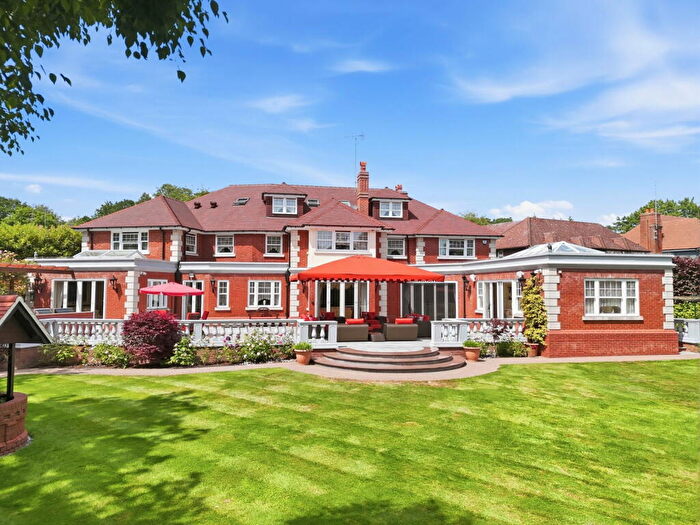 5 Bedroom Detached House For Sale In Wambrook Close, Hutton Mount, Brentwood, CM13