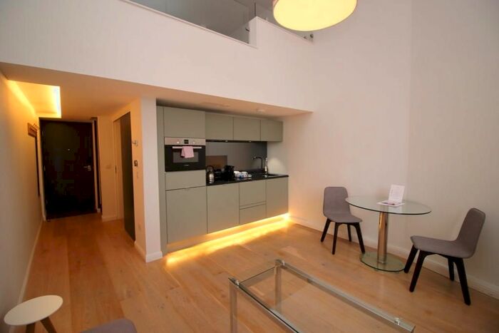 1 Bedroom Flat To Rent In Flat, Mcdonald Road, Edinburgh, EH7