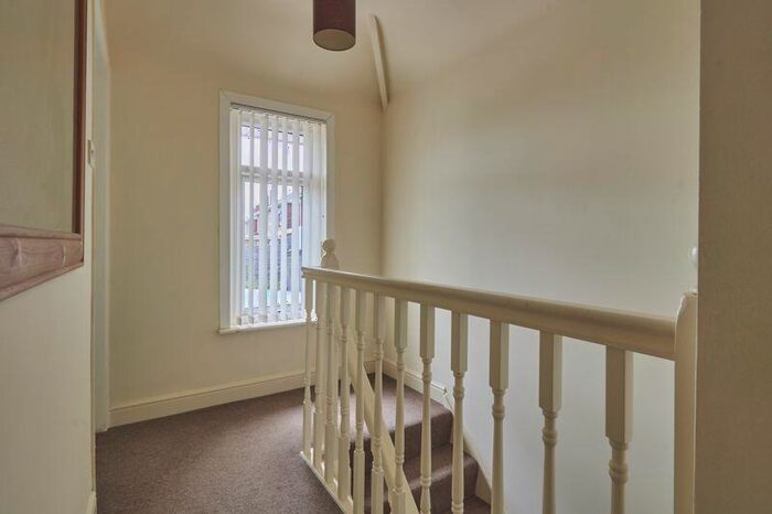 3 Bedroom Semi-Detached House For Sale In Rifford Road, Exeter, EX2