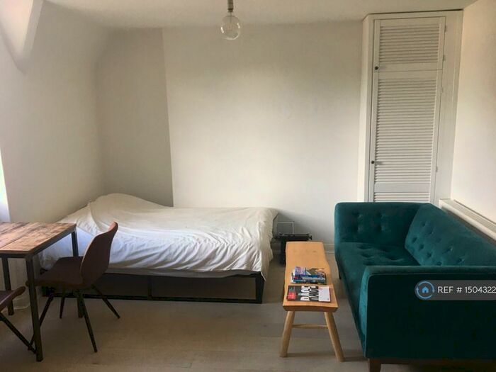 Studio To Rent In Church Rd, London, SE19