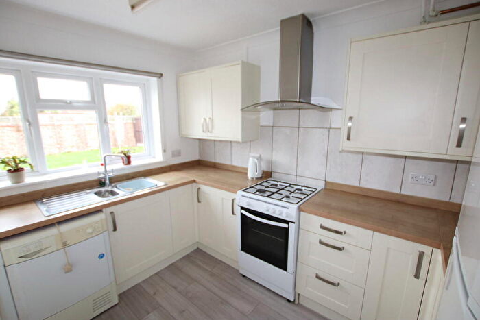 2 Bedroom Bungalow For Sale In Risby Close, Clacton On Sea, CO16