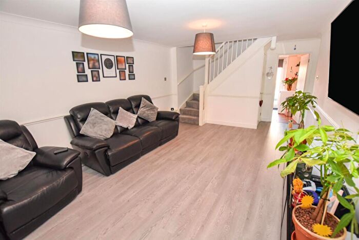 2 Bedroom End Of Terrace House For Sale In Blackwood Chine, South Woodham Ferrers, CM3