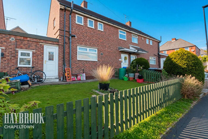 3 Bedroom Semi-Detached House For Sale In Hilton Drive, Ecclesfield, S35