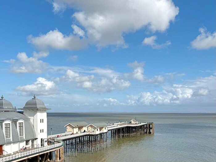 3 Bedroom Duplex To Rent In Windsor Court, The Esplanade, Penarth, CF64