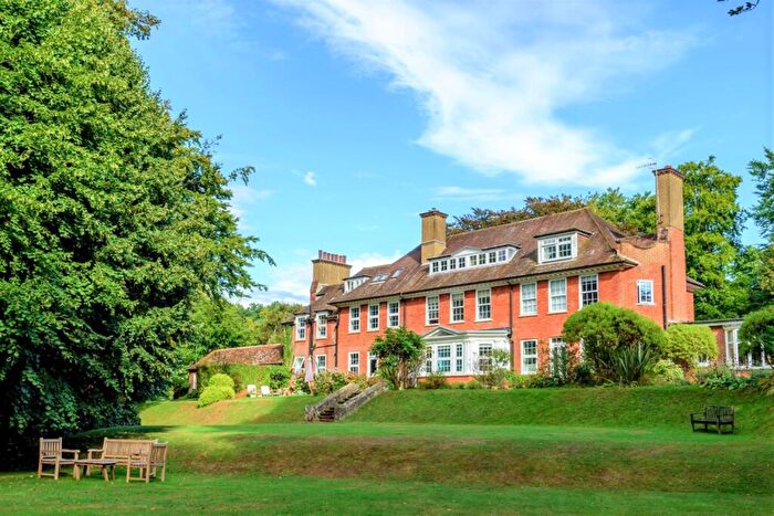 2 Bedroom Flat To Rent In St. Georges Wood, Grayswood Road, Haslemere, GU27