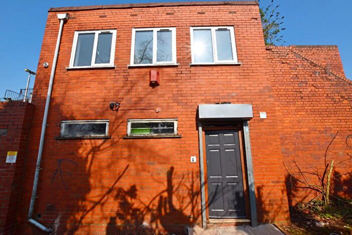 2 Bedroom Maisonette To Rent In Flat Hagley Road West, Quinton, Birmingham, B32