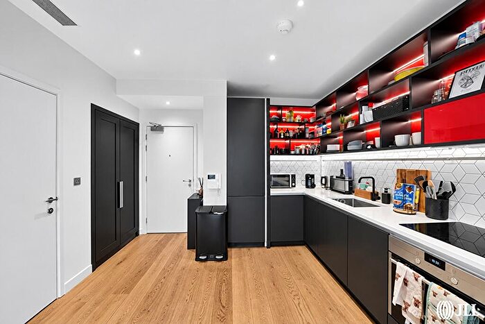 1 Bedroom Apartment For Sale In City Island Way London, E14