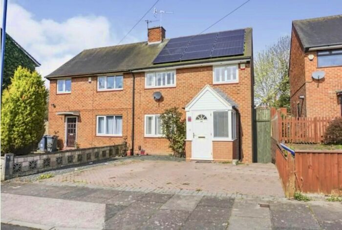3 Bedroom Semi-Detached House To Rent In Capern Grove, Harborne, Birmingham, B32